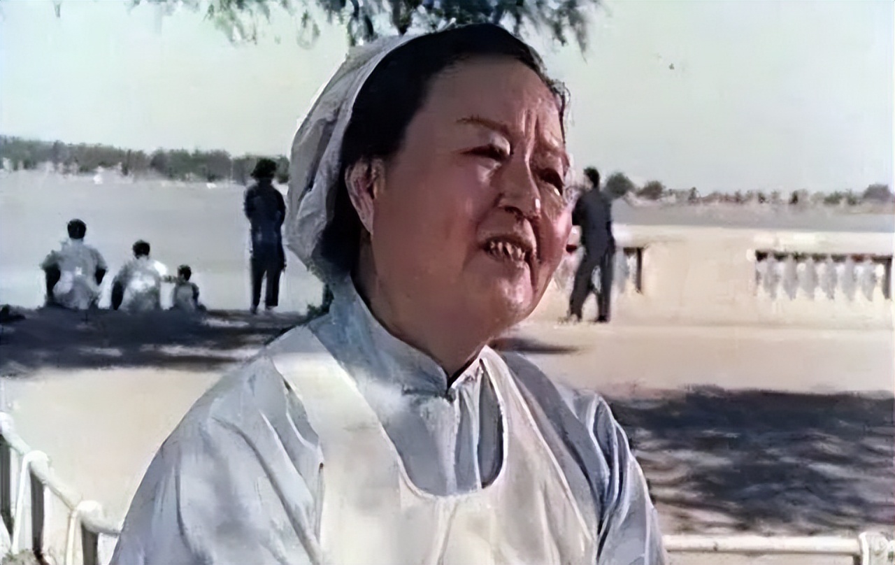 還記得賣冰棍的老太太嗎？盤點(diǎn)那些經(jīng)典敵特老電影（上）