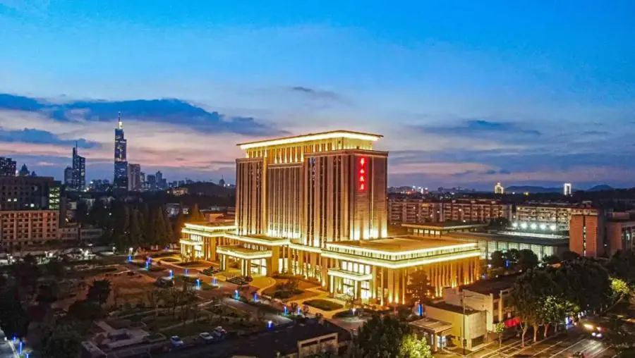 說說實施軍產(chǎn)管理的中國融通公司