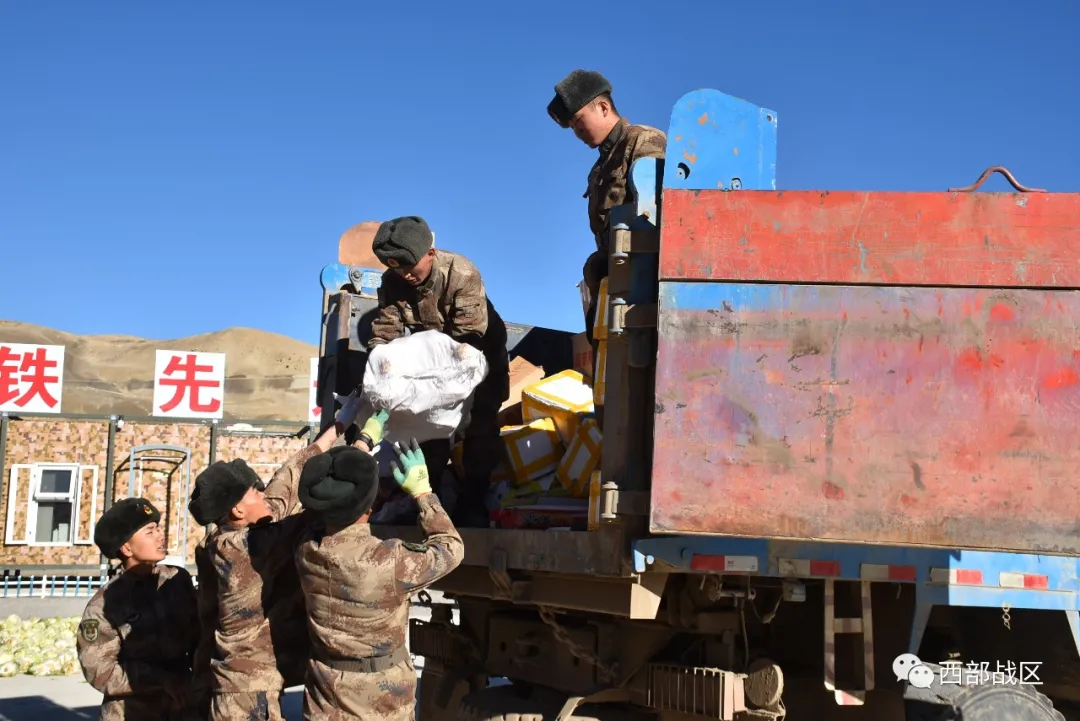 年味漸濃，暖心物資送抵邊關哨卡